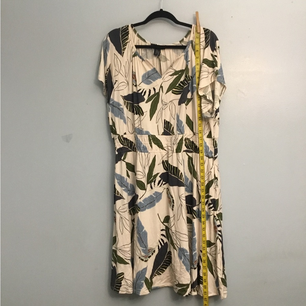 Tahari Cream Leaf Print Midi Dress